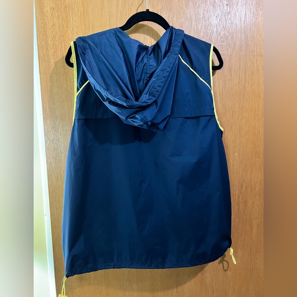 Hunter for Target rain vest EUC - Picture 4 of 4